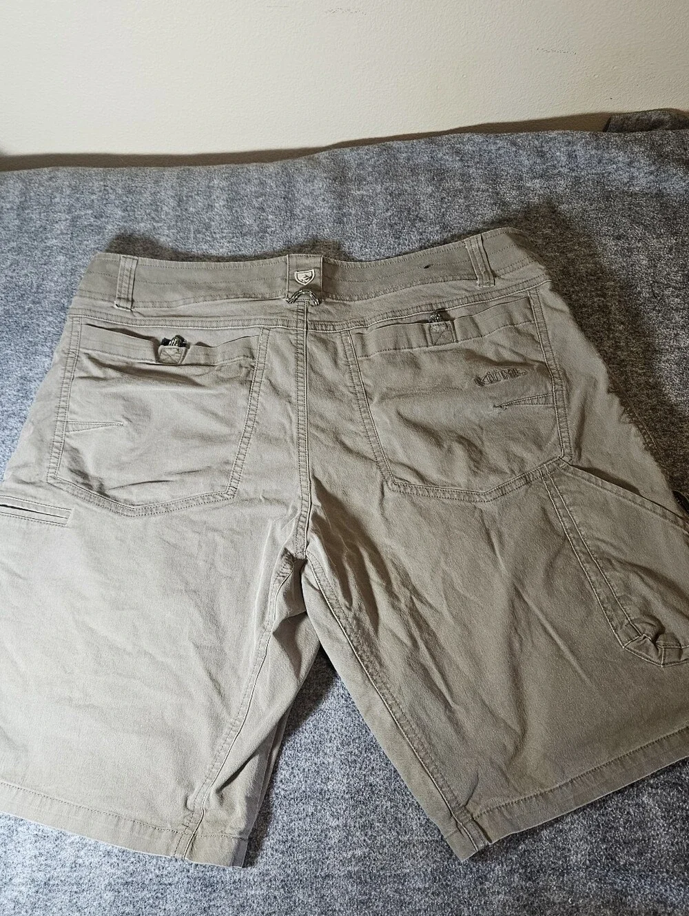 Men's Kuhl Rambler Fishing Shorts in Khaki Size 36